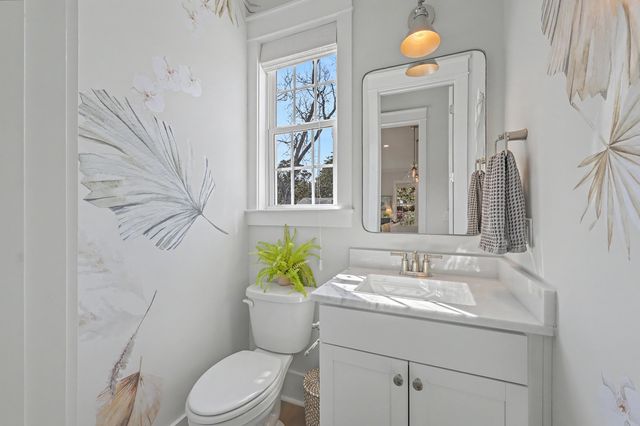 1034 Avenue Of Oaks, Charleston, SC 29407