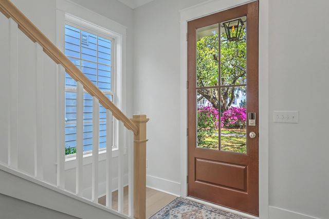 1034 Avenue Of Oaks, Charleston, SC 29407