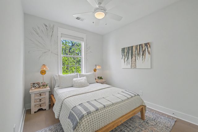 1034 Avenue Of Oaks, Charleston, SC 29407