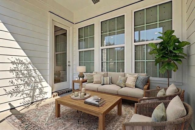 1034 Avenue Of Oaks, Charleston, SC 29407