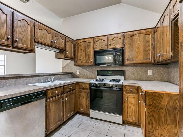 1309 SW 24th Street, Moore, OK 73170