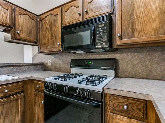 1309 SW 24th Street, Moore, OK 73170