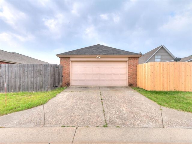 1309 SW 24th Street, Moore, OK 73170