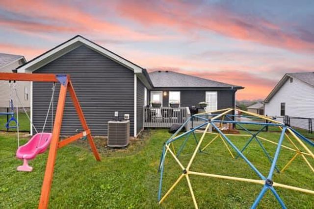 424 Middle Creek Way, Berea, KY 40403