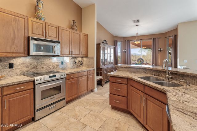 43638 N 22ND Street, New River, AZ 85087