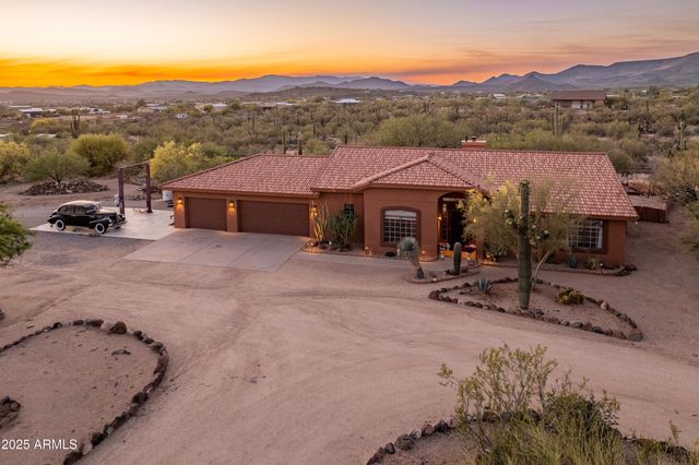 43638 N 22ND Street, New River, AZ 85087