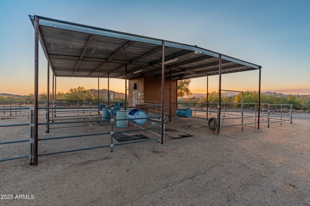 43638 N 22ND Street, New River, AZ 85087