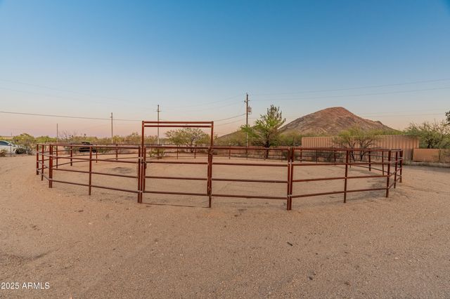 43638 N 22ND Street, New River, AZ 85087