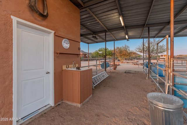 43638 N 22ND Street, New River, AZ 85087