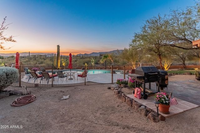 43638 N 22ND Street, New River, AZ 85087