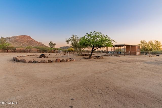 43638 N 22ND Street, New River, AZ 85087