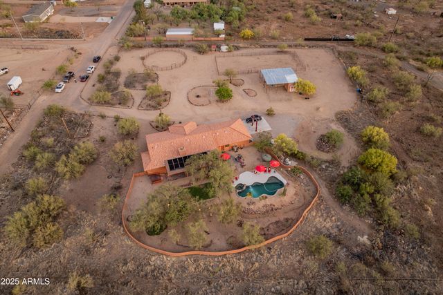 43638 N 22ND Street, New River, AZ 85087