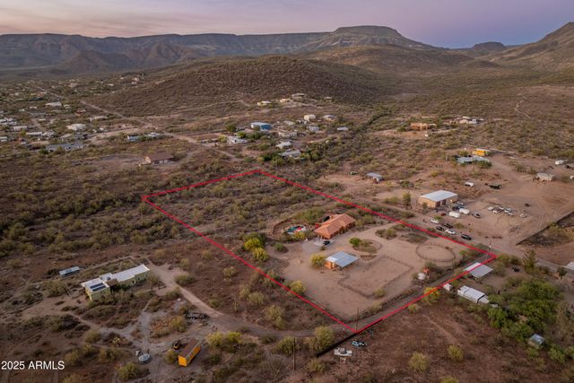 43638 N 22ND Street, New River, AZ 85087