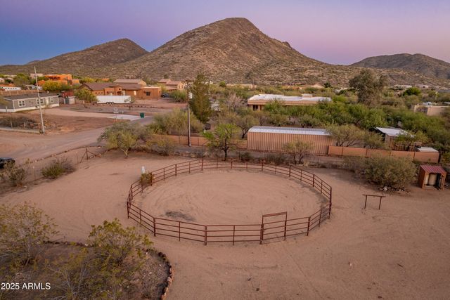 43638 N 22ND Street, New River, AZ 85087