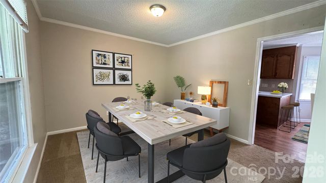 2820 Royal Ridge Lane, Charlotte, NC 28212