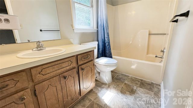 2820 Royal Ridge Lane, Charlotte, NC 28212