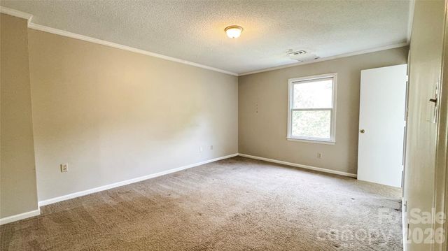2820 Royal Ridge Lane, Charlotte, NC 28212