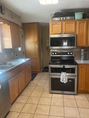 2352 Richard Avenue, Saginaw, MI 48603