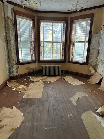 1328 N Avers Avenue, Chicago, IL 60651