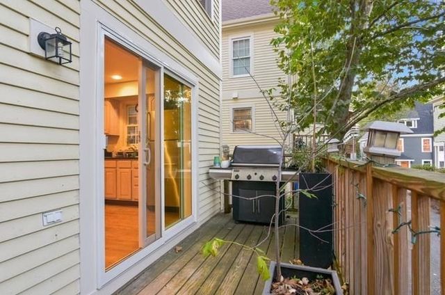 214 Parker Hill Ave 214, Boston, MA 02120