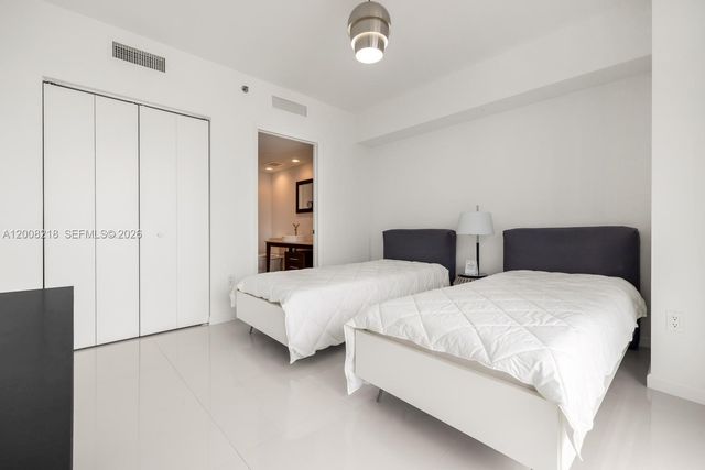 495 Brickell Ave 2603, Miami, FL 33131