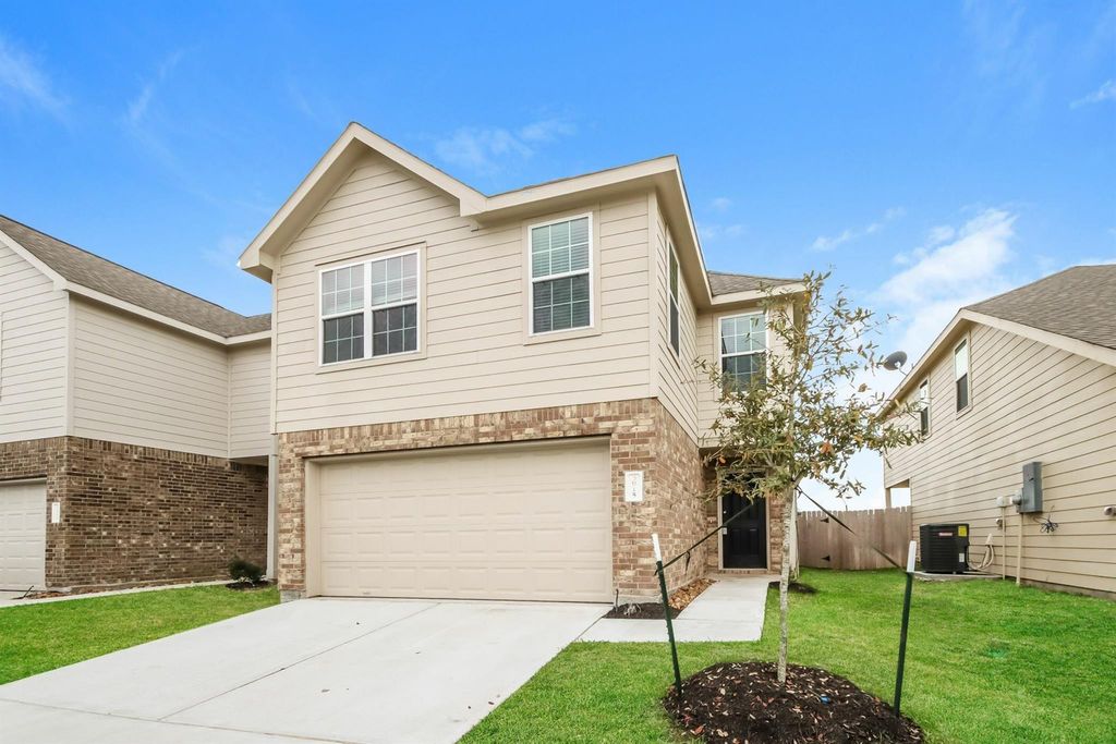 3915 Silver Ranch Road, Houston, TX 77014