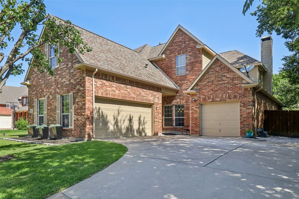 4105 Justin Drive, Fort Worth, TX 76244