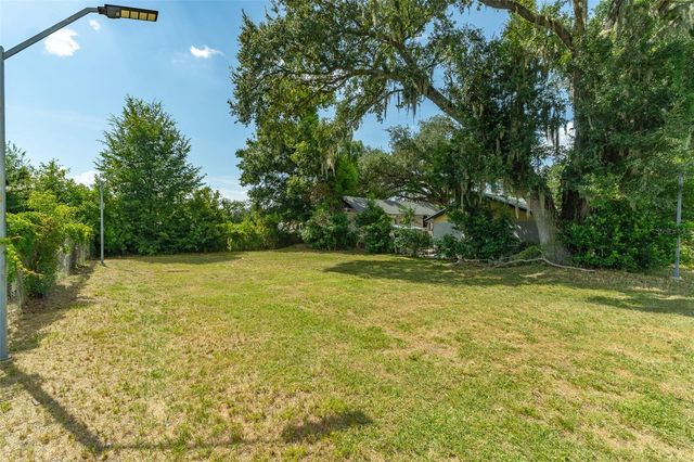 1336 N COMBEE ROAD, Lakeland, FL 33801