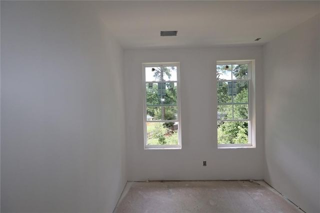 646 Memphis Drive, Scottdale, GA 30079