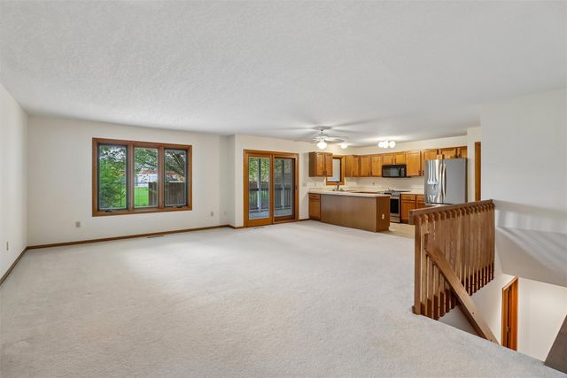 6718 SE 2nd Court, Des Moines, IA 50315