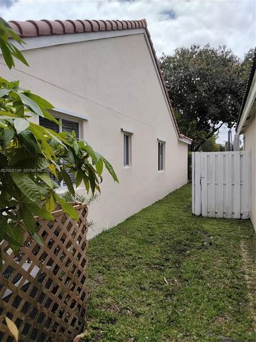 519 Talavera Rd, Weston, FL 33326