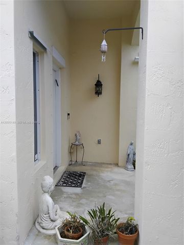 519 Talavera Rd, Weston, FL 33326