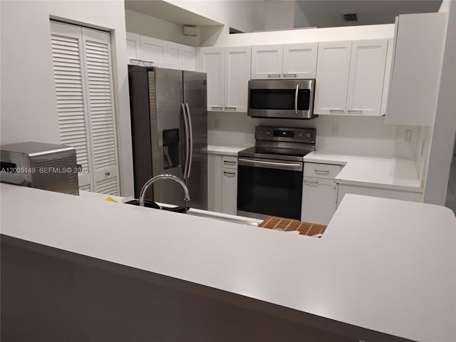 519 Talavera Rd, Weston, FL 33326