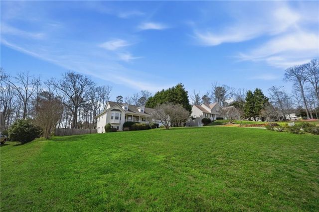 216 Forest Cove Court, Dawsonville, GA 30534