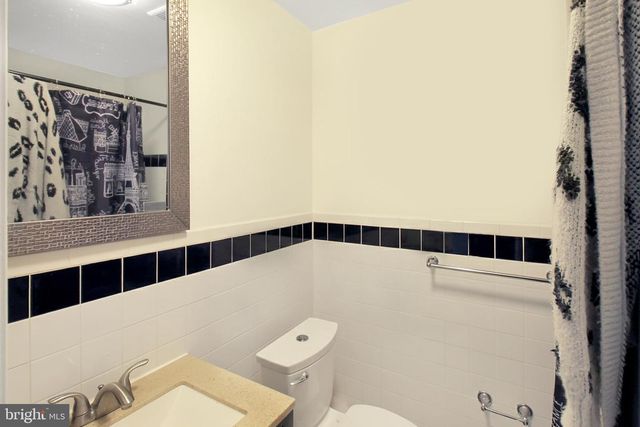 964 MOUNT OLIVET RD NE, Washington, DC 20002