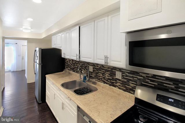 964 MOUNT OLIVET RD NE, Washington, DC 20002