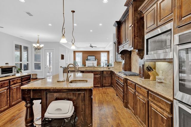 2885 Forest Hills Drive, Cross Roads, TX 76227