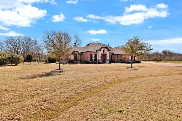 2885 Forest Hills Drive, Cross Roads, TX 76227