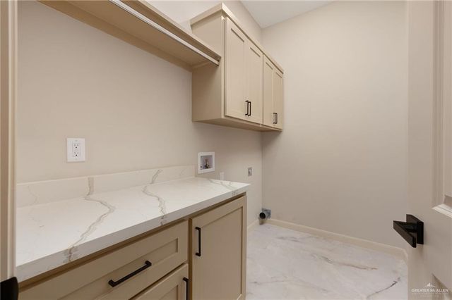 2809 E Zarzamora Avenue, Hidalgo, TX 78557