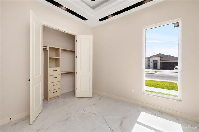 2809 E Zarzamora Avenue, Hidalgo, TX 78557