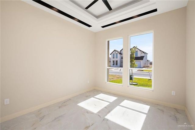 2809 E Zarzamora Avenue, Hidalgo, TX 78557