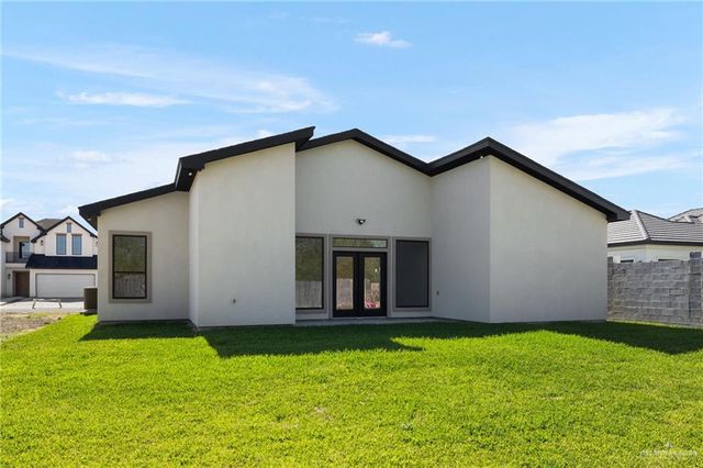 2809 E Zarzamora Avenue, Hidalgo, TX 78557
