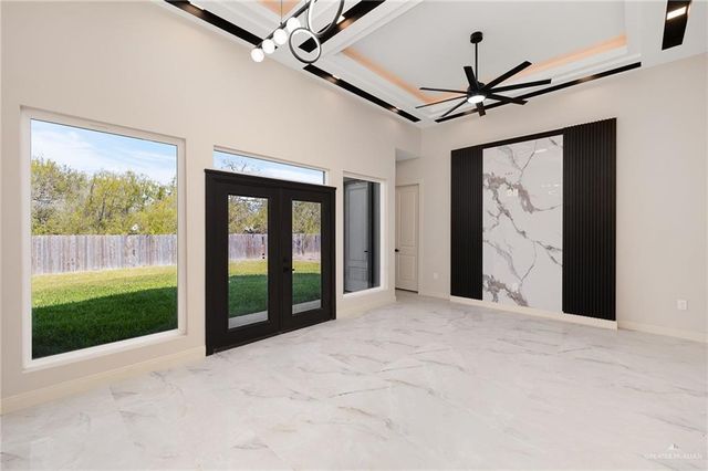 2809 E Zarzamora Avenue, Hidalgo, TX 78557