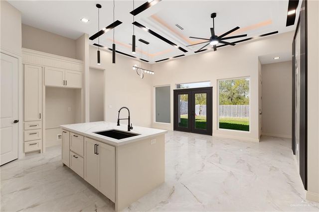 2809 E Zarzamora Avenue, Hidalgo, TX 78557