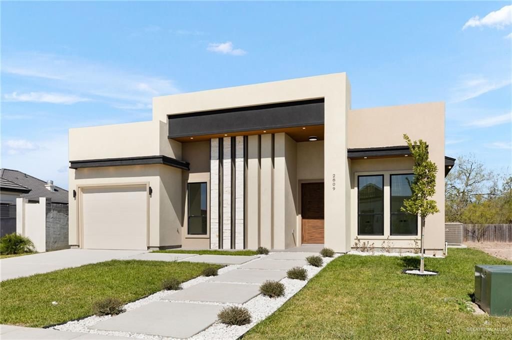 2809 E Zarzamora Avenue, Hidalgo, TX 78557