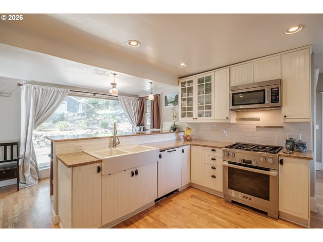 13060 Sw ELK ROCK Rd, Lake Oswego, OR 97034