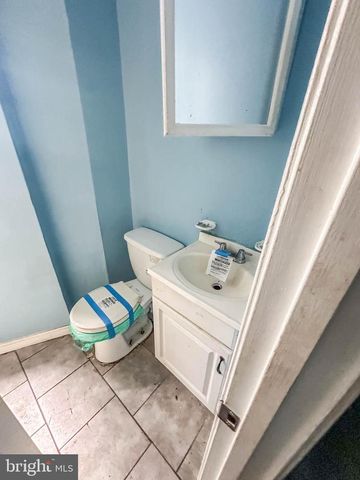 721 APPLETON ST, Baltimore, MD 21217