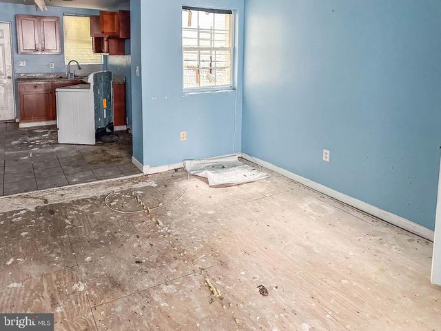 721 APPLETON ST, Baltimore, MD 21217