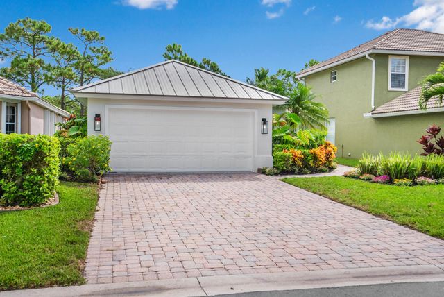 3665 NW Deer Oak Drive, Jensen Beach, FL 34957
