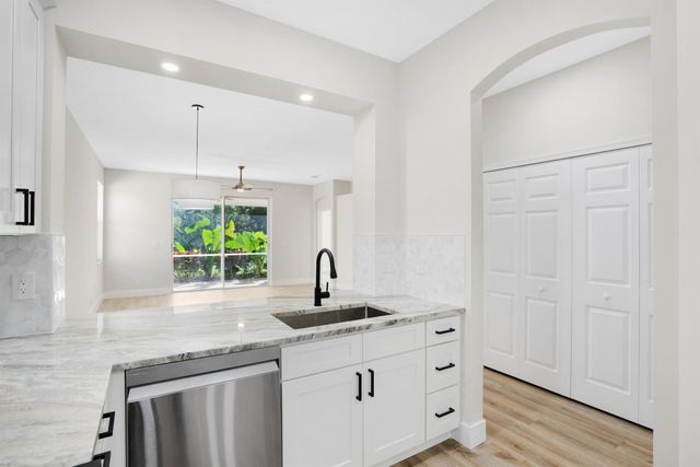 3665 NW Deer Oak Drive, Jensen Beach, FL 34957